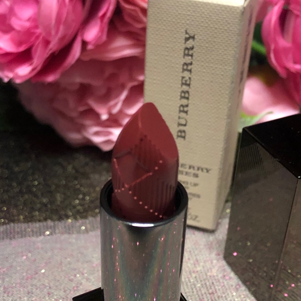 💋 BURBERRY BEAUTY Burberry Kisses - Garnet No.81 - Picture 2 of 9